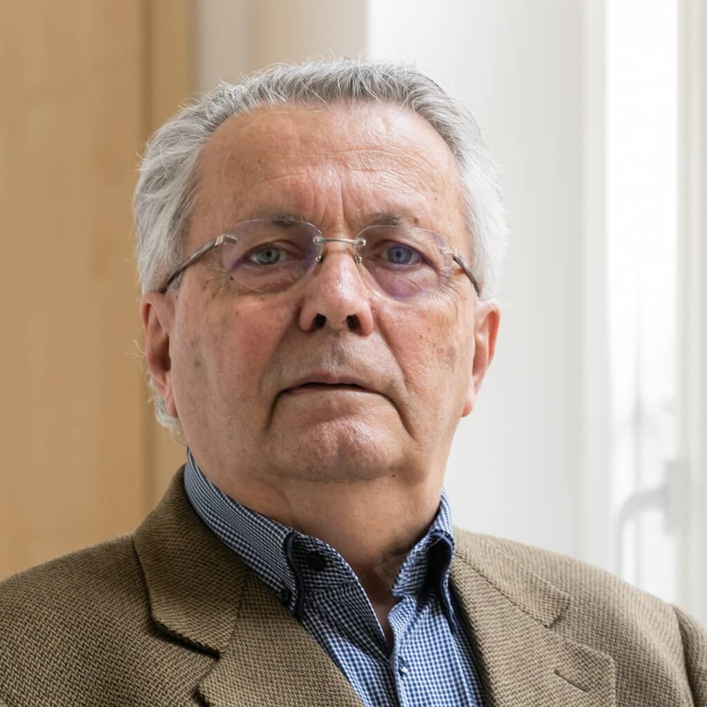 Dr. Tímár Csaba